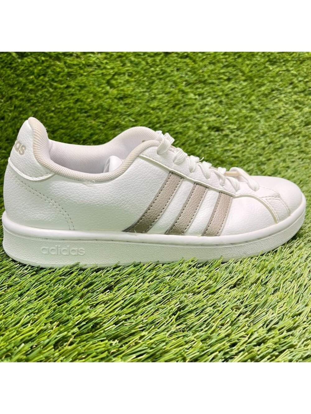 Adidas Grand Court Womens Size 6 White Athletic Walking Leather Shoes Sneakers